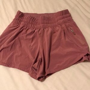 Tracker Short size 6